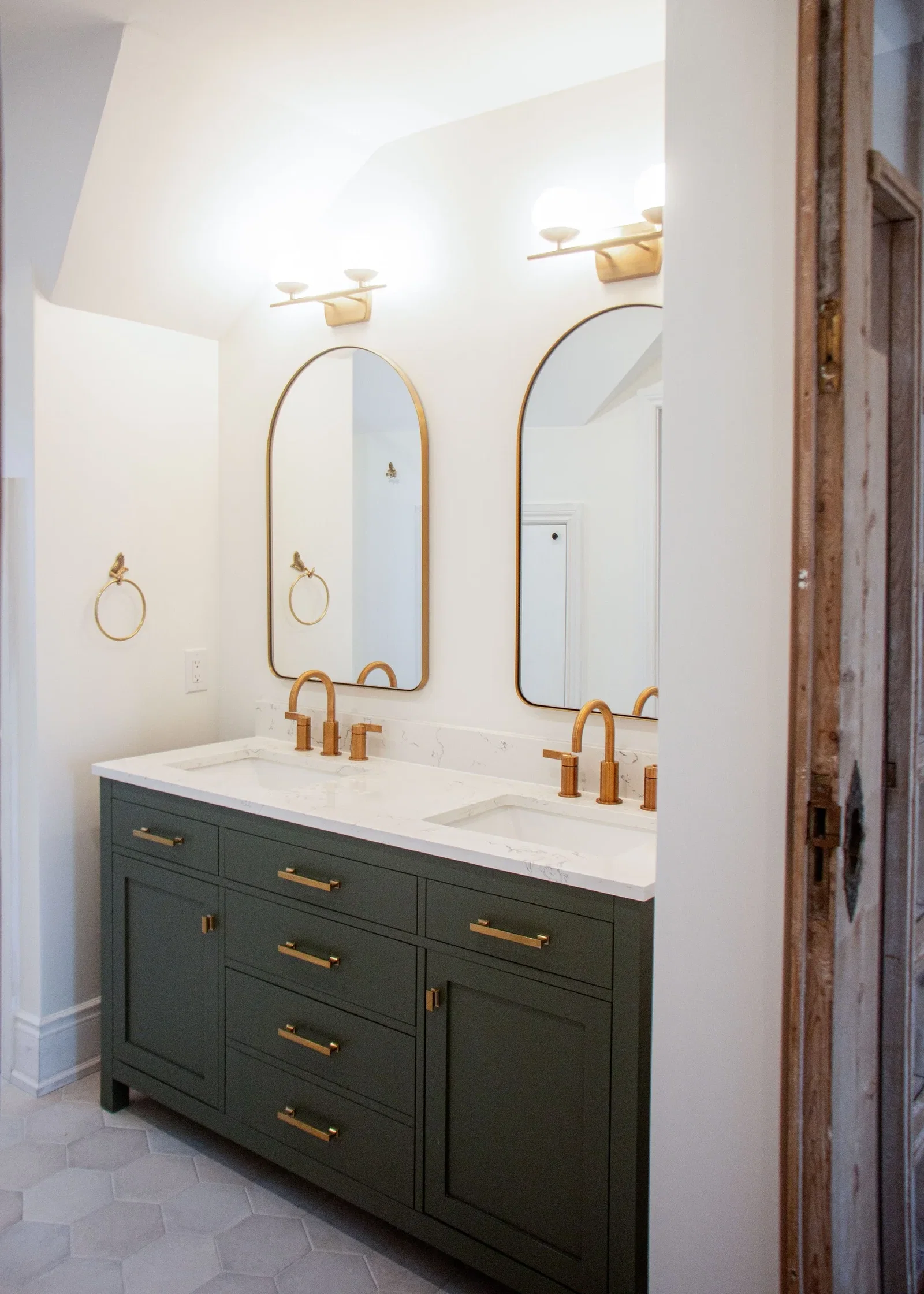 Ensuite double vanity