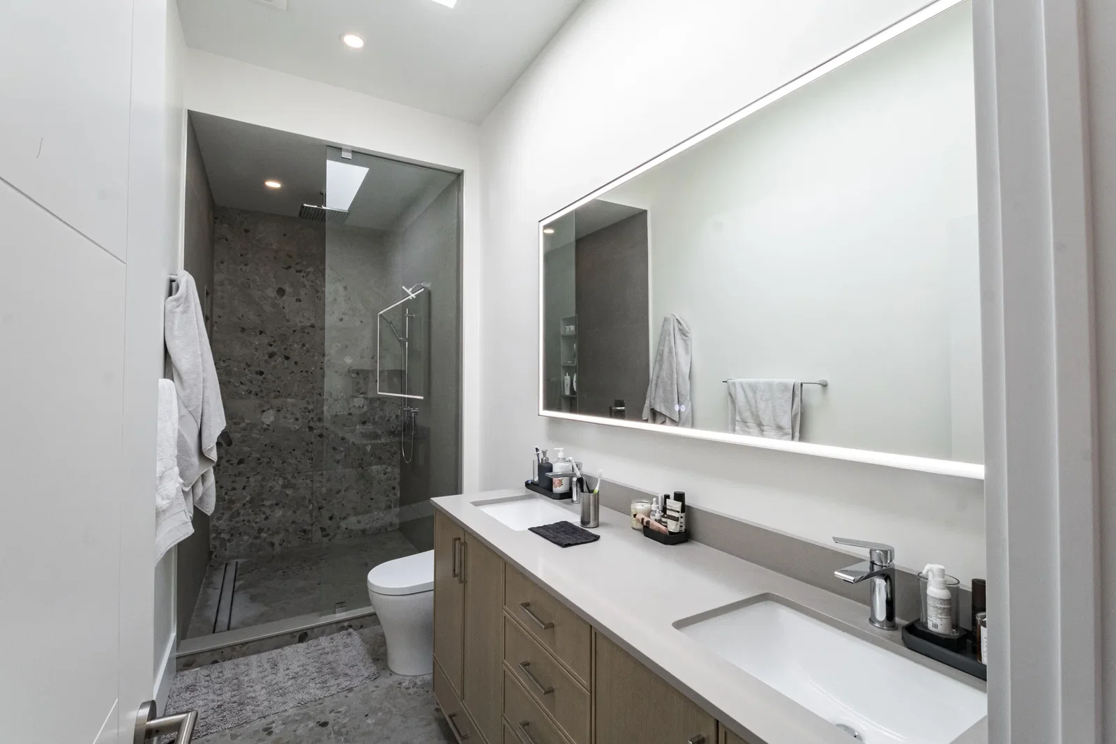 Ensuite vanity