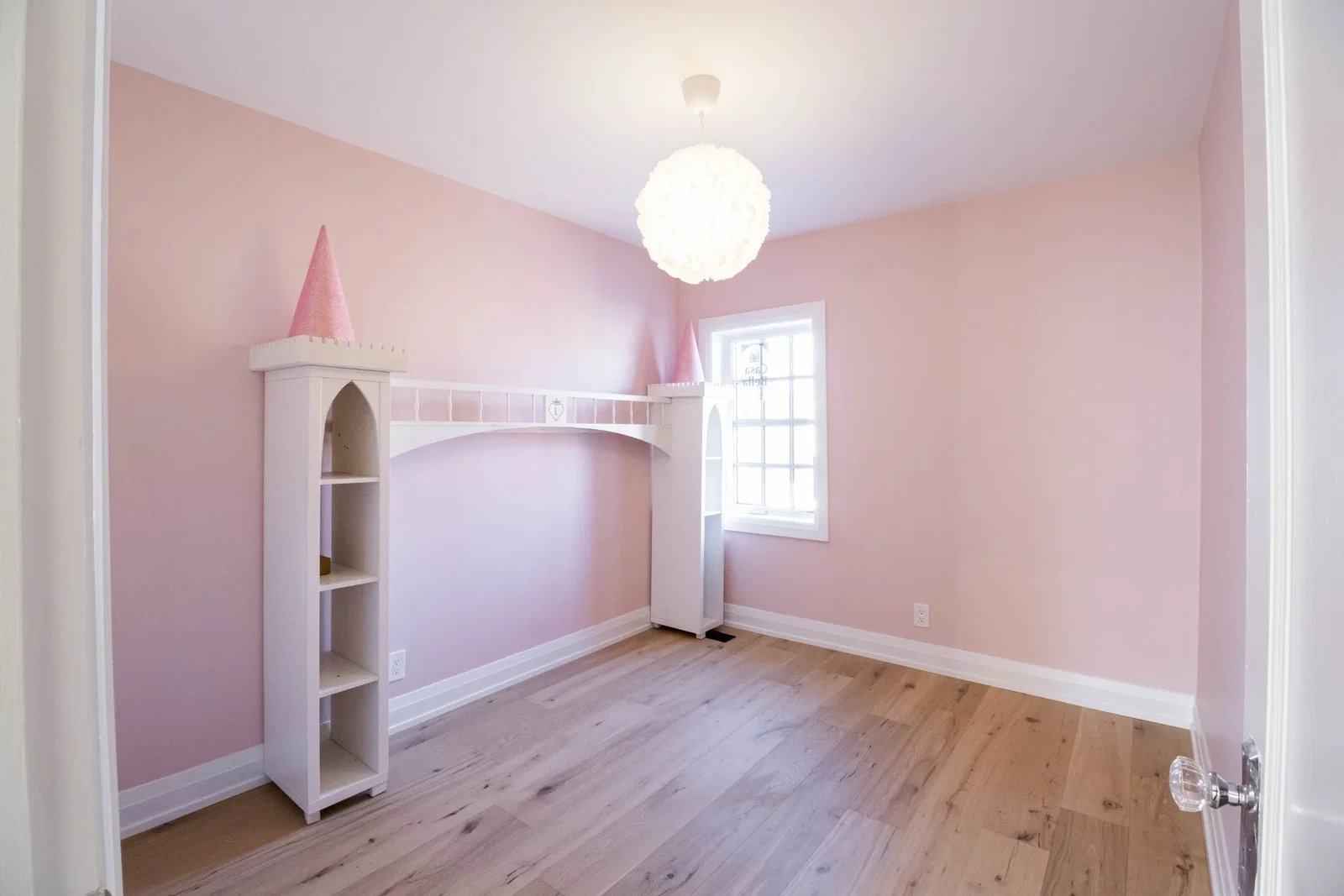 Kid's bedroom